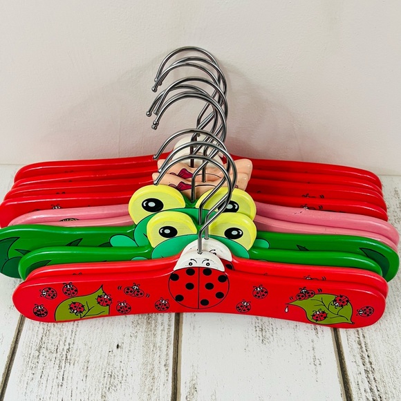 Kidorable Vintage Aminal Kids Wooden Hangers Bundle of 10 Frog Cat Ladybug - Picture 4 of 10